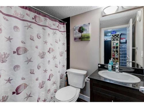 1416-625 Glenbow Drive, Cochrane, AB - Indoor Photo Showing Bathroom