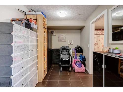 1416-625 Glenbow Drive, Cochrane, AB - Indoor Photo Showing Other Room