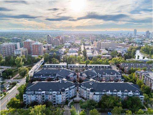 303-2416 Erlton Street Sw, Calgary, AB - Outdoor With View