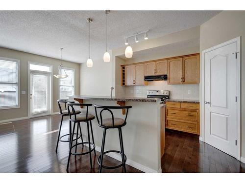 1047 Copperfield Boulevard Se, Calgary, AB - Indoor Photo Showing Kitchen