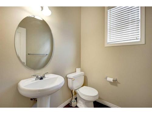 1047 Copperfield Boulevard Se, Calgary, AB - Indoor Photo Showing Bathroom