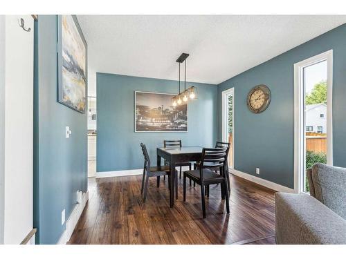 75 Woodglen Road Sw, Calgary, AB - Indoor Photo Showing Dining Room