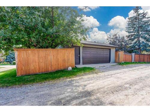 6820 Coach Ridge Road Sw, Calgary, AB - Outdoor