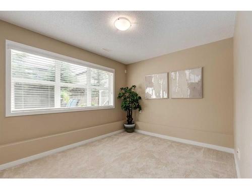 604-10 Auburn Bay Avenue Se, Calgary, AB - Indoor Photo Showing Other Room