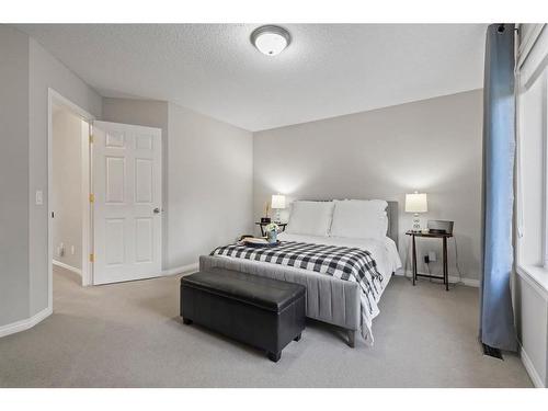 54 Royal Birkdale Crescent Nw, Calgary, AB - Indoor Photo Showing Bedroom