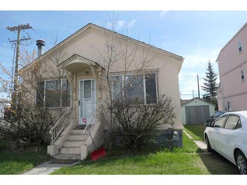 1532 Centre A Street Ne, Calgary, AB - Outdoor