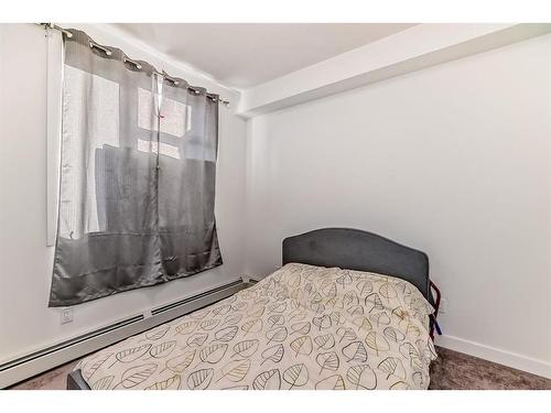 2311-55 Lucas Way Nw, Calgary, AB - Indoor Photo Showing Bedroom