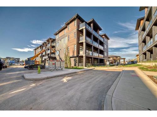 2311-55 Lucas Way Nw, Calgary, AB - Outdoor With Facade