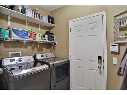 96 Tuscany Ravine Crescent Nw, Calgary, AB - Indoor Photo Showing Laundry Room