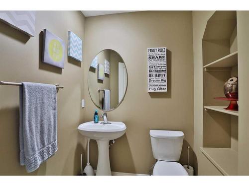 96 Tuscany Ravine Crescent Nw, Calgary, AB - Indoor Photo Showing Bathroom