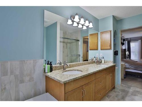 96 Tuscany Ravine Crescent Nw, Calgary, AB - Indoor Photo Showing Bathroom