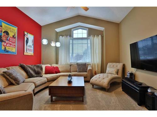 96 Tuscany Ravine Crescent Nw, Calgary, AB - Indoor Photo Showing Living Room