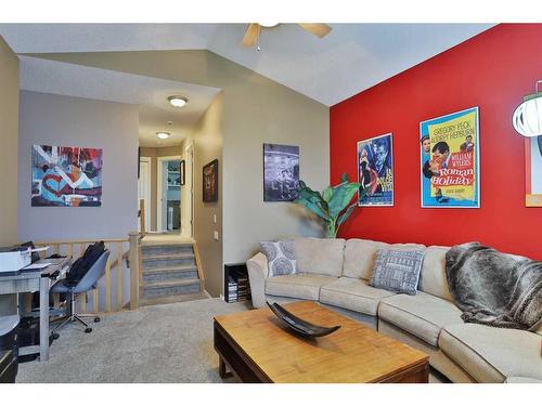 96 Tuscany Ravine Crescent Nw, Calgary, AB - Indoor Photo Showing Living Room