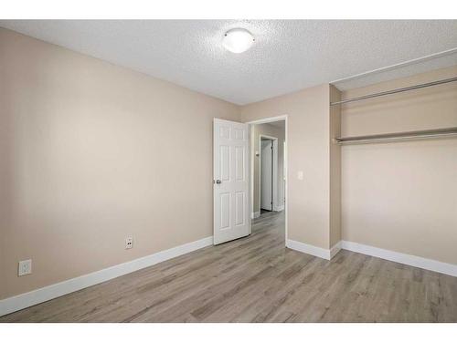 7228 & 7230 Ogden Road Se, Calgary, AB - Indoor Photo Showing Other Room