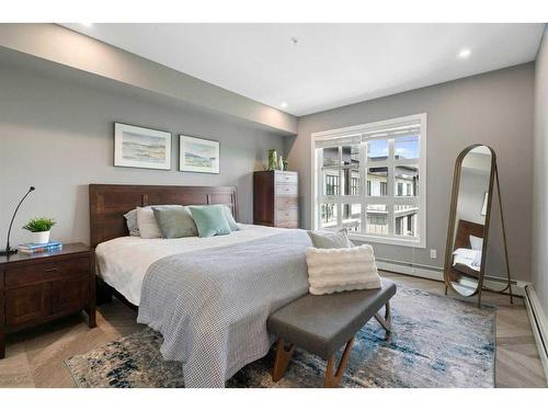 401-4275 Norford Avenue Nw, Calgary, AB - Indoor Photo Showing Bedroom