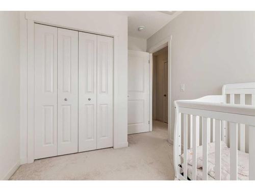 988 Sherwood Boulevard Nw, Calgary, AB - Indoor Photo Showing Bedroom