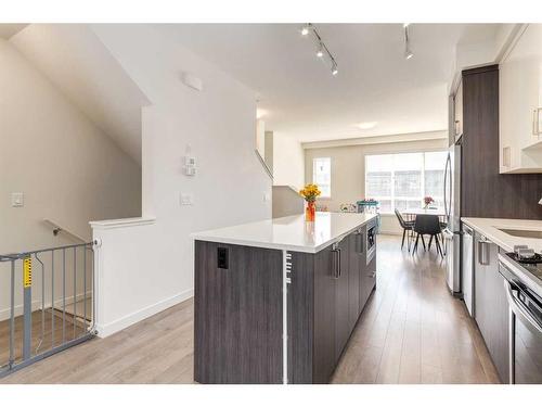 988 Sherwood Boulevard Nw, Calgary, AB - Indoor Photo Showing Kitchen With Upgraded Kitchen