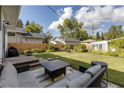 4616 33 Avenue Sw, Calgary, AB - Outdoor With Deck Patio Veranda