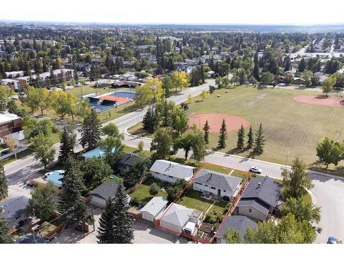 4616 33 Avenue Sw, Calgary, AB - Outdoor With View