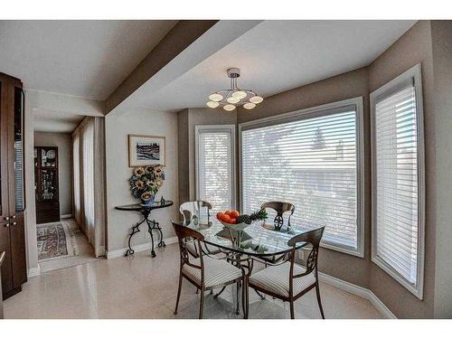 32 Patterson Crescent Sw, Calgary, AB - Indoor Photo Showing Dining Room