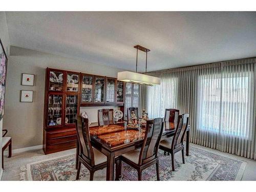 32 Patterson Crescent Sw, Calgary, AB - Indoor Photo Showing Dining Room