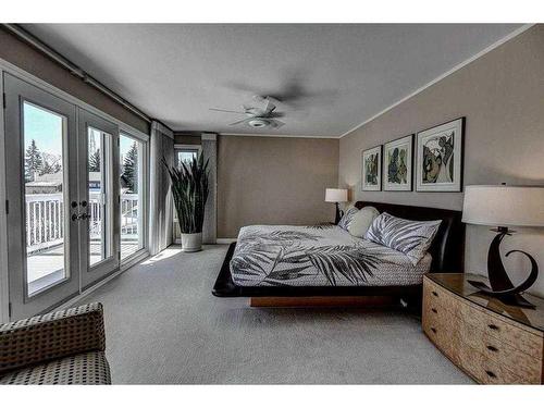 32 Patterson Crescent Sw, Calgary, AB - Indoor Photo Showing Bedroom