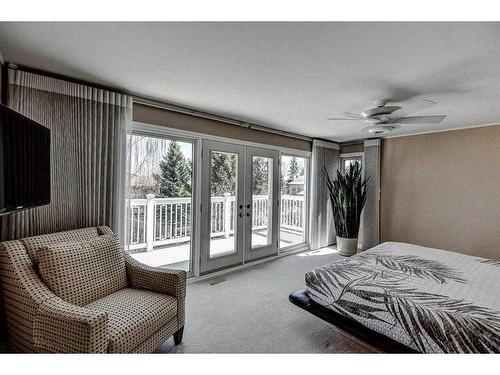 32 Patterson Crescent Sw, Calgary, AB - Indoor Photo Showing Bedroom