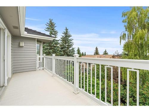 32 Patterson Crescent Sw, Calgary, AB - Outdoor With Exterior