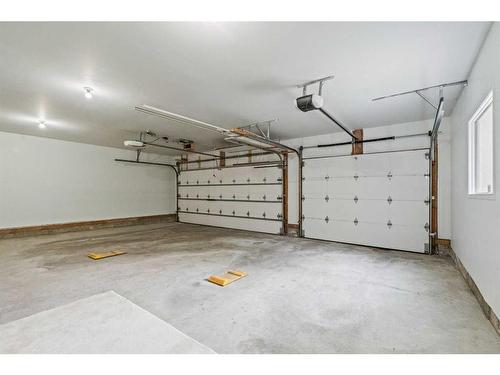 32 Patterson Crescent Sw, Calgary, AB - Indoor Photo Showing Garage