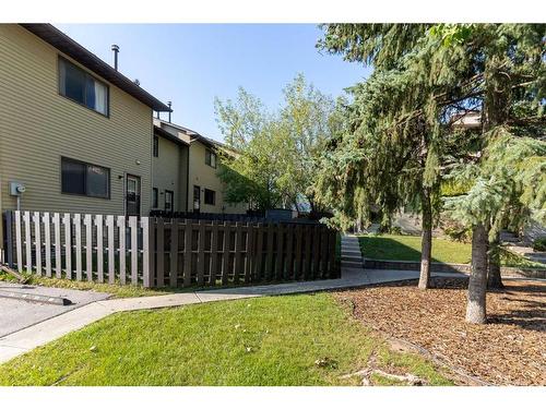 20-380 Bermuda Drive Nw, Calgary, AB - Outdoor