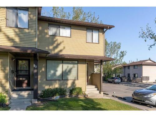 20-380 Bermuda Drive Nw, Calgary, AB - Outdoor