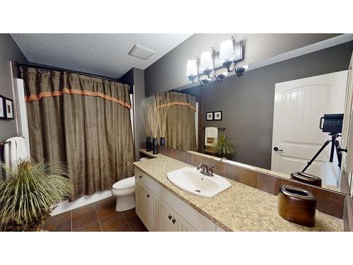 943 Auburn Bay Boulevard Se, Calgary, AB - Indoor Photo Showing Bathroom