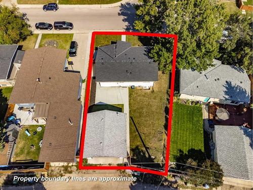 1315 105 Avenue Sw, Calgary, AB - Outdoor