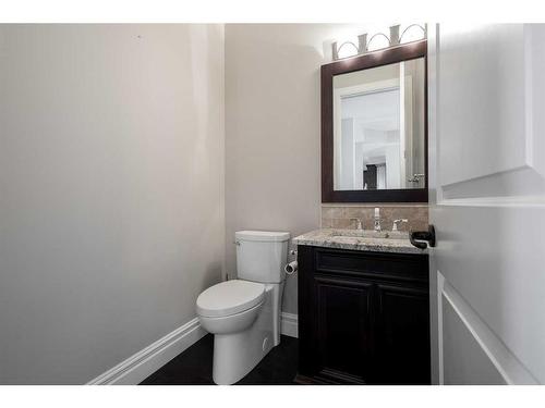 42 Waters Edge Drive, Heritage Pointe, AB - Indoor Photo Showing Bathroom