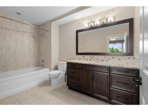 42 Waters Edge Drive, Heritage Pointe, AB - Indoor Photo Showing Bathroom