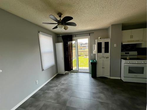 29 Falshire Terrace Ne, Calgary, AB - Indoor Photo Showing Kitchen