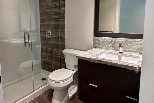 1505-519 Riverfront Avenue Se, Calgary, AB - Indoor Photo Showing Bathroom