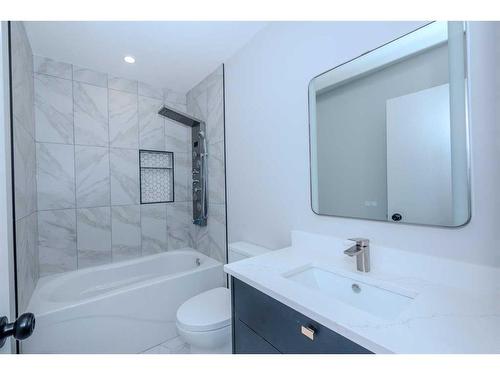 40 Patterson Rise Sw, Calgary, AB - Indoor Photo Showing Bathroom