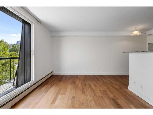 406-315 9A Street Nw, Calgary, AB - Indoor Photo Showing Other Room