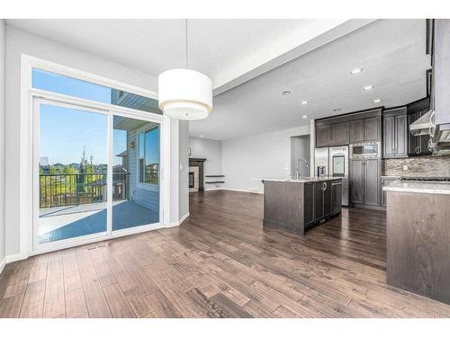 34 Panton Bay Nw, Calgary, AB - Indoor Photo Showing Kitchen