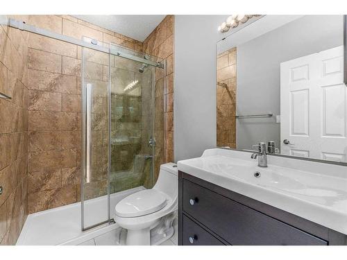 34 Panton Bay Nw, Calgary, AB - Indoor Photo Showing Bathroom