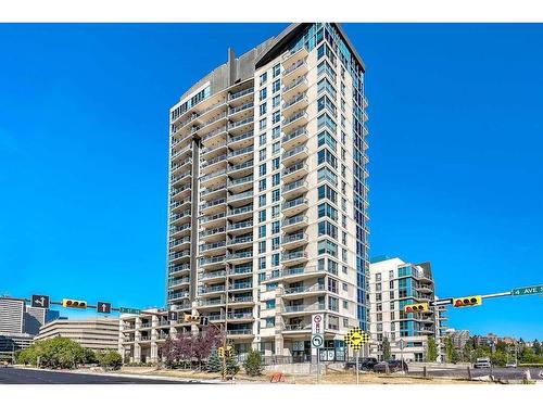 302-325 3 Street Se, Calgary, AB - Outdoor With Balcony With Facade