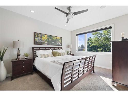 2234 27 Street Sw, Calgary, AB - Indoor Photo Showing Bedroom