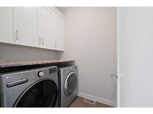 2234 27 Street Sw, Calgary, AB - Indoor Photo Showing Laundry Room