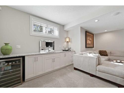 2234 27 Street Sw, Calgary, AB - Indoor