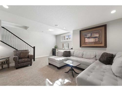 2234 27 Street Sw, Calgary, AB - Indoor Photo Showing Living Room