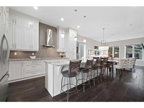 2234 27 Street Sw, Calgary, AB - Indoor Photo Showing Kitchen With Upgraded Kitchen