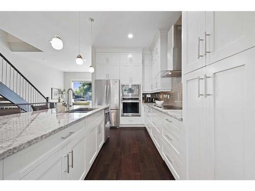 2234 27 Street Sw, Calgary, AB - Indoor Photo Showing Kitchen With Upgraded Kitchen