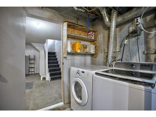 4804 Worcester Drive Sw, Calgary, AB - Indoor Photo Showing Laundry Room