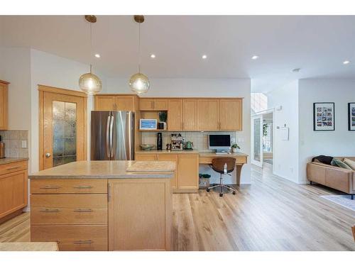 44 Tuscany Ridge Green, Calgary, AB - Indoor Photo Showing Kitchen